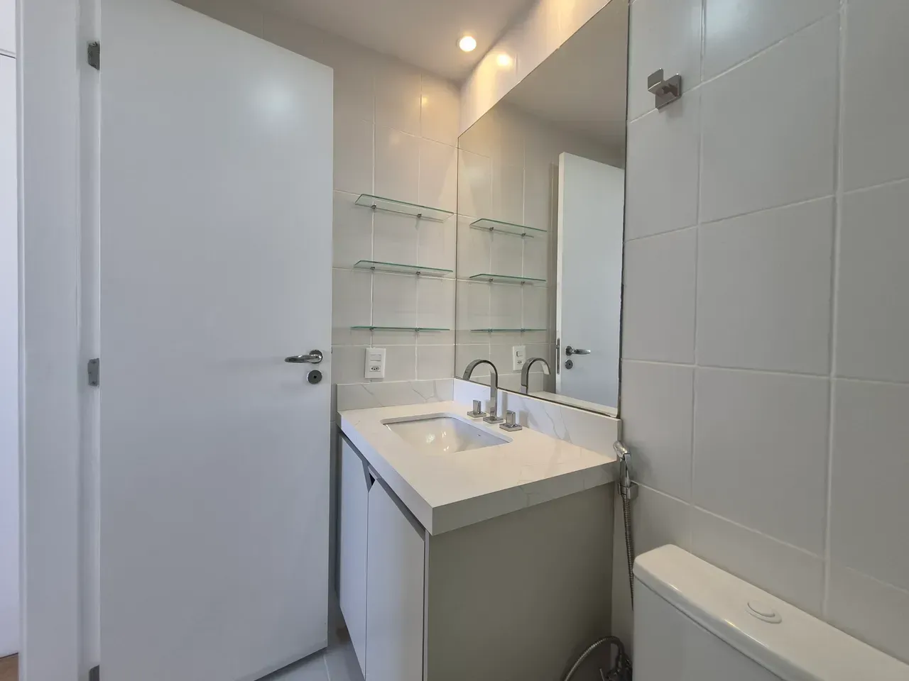 Duplex with 225 m², 3 bedrooms, and open-plan kitchen — photo 26