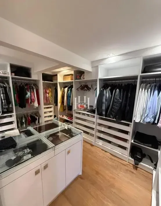 Apartamento mobiliado com 3 quartos e 261 m² — photo 34