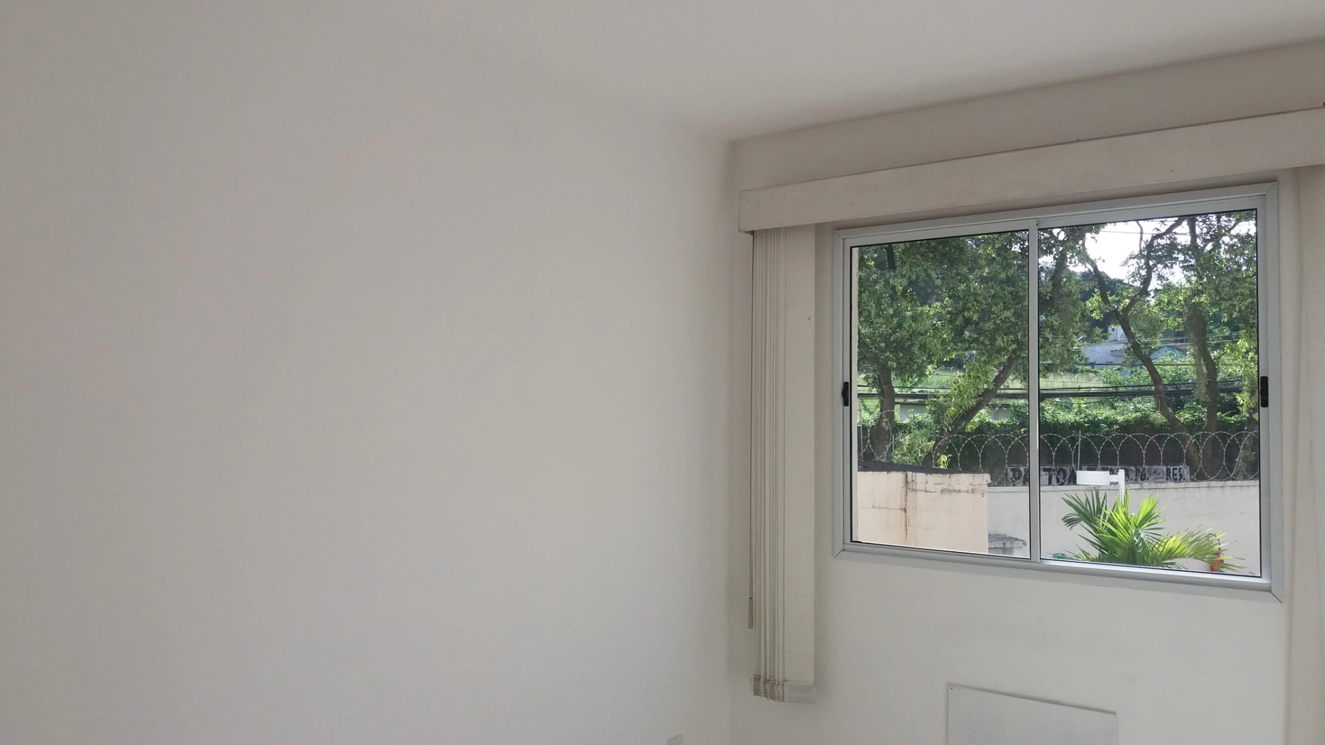 2-bedroom apartment in a building with a gym — photo 10