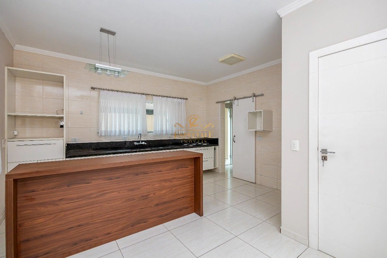 3-bedroom house with a home office in Curitiba — photo 2