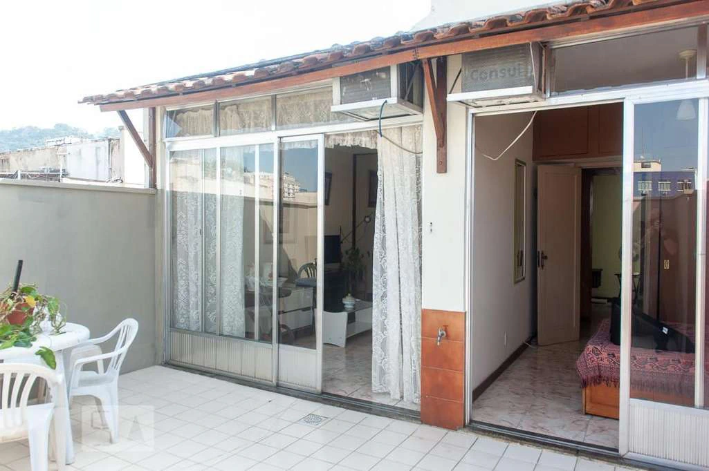 Квартира з балконом, 2 спальні та 75 м² — photo 16