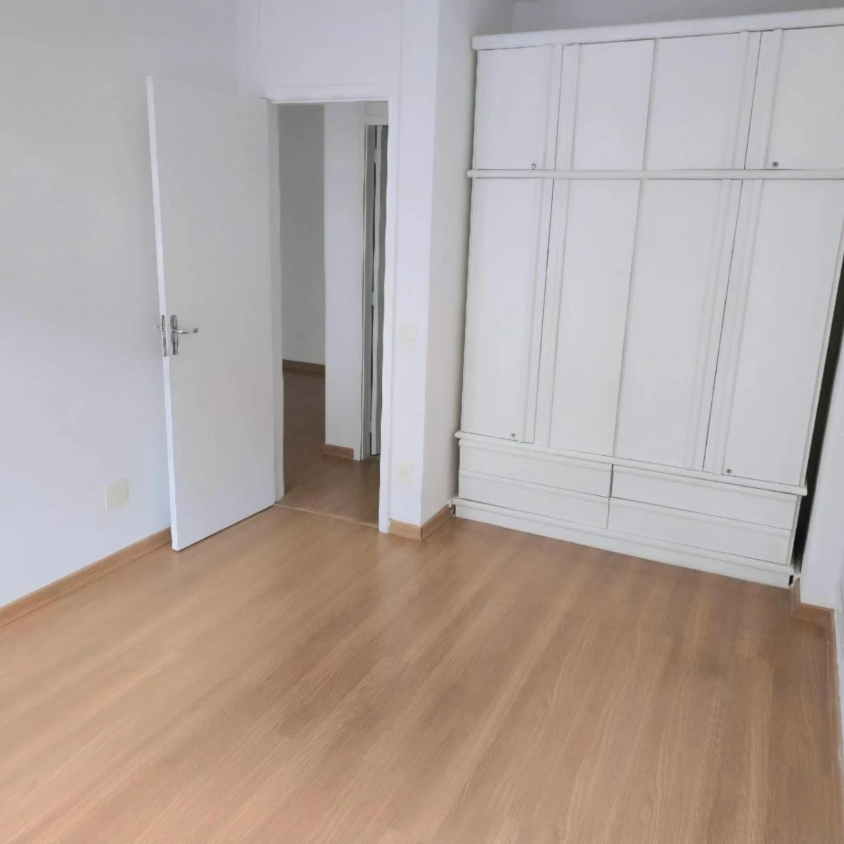 1-bedroom apartment with 70 m² and 1 parking space — photo 2