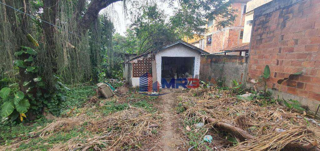 House with 1 bedroom and 1 bathroom needing renovation — photo 13