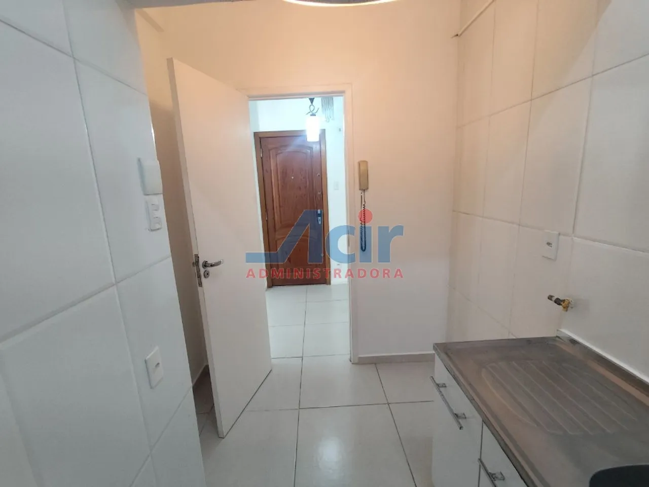 1-bedroom, 1-bath apartment with no parking — photo 2