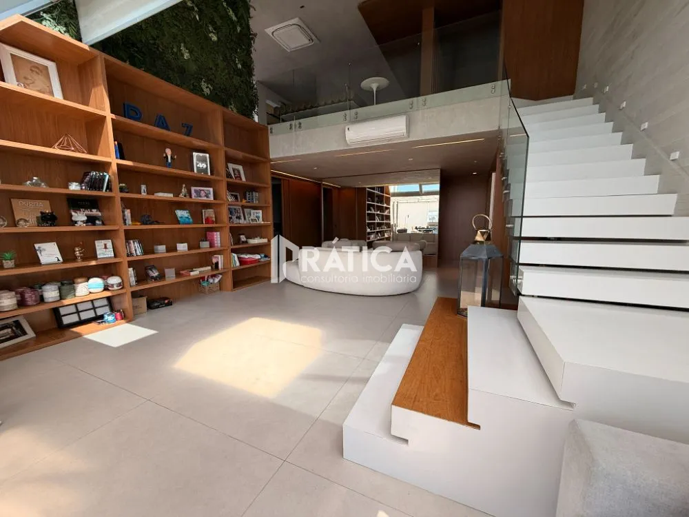 4-bedroom apartment with 5 bathrooms — photo 3