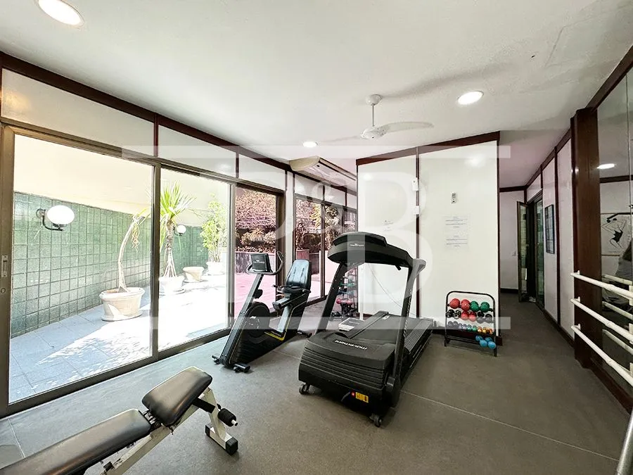 Apartamento de 2 quartos com piscina no prédio — photo 31