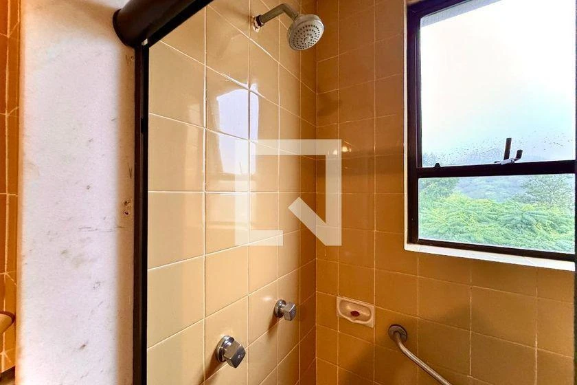 Furnished apartment, 180 m², with a glass-enclosed balcony — photo 28