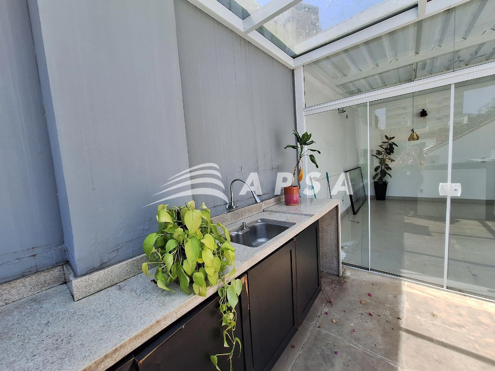 3-bedroom apartment with a home office — photo 14