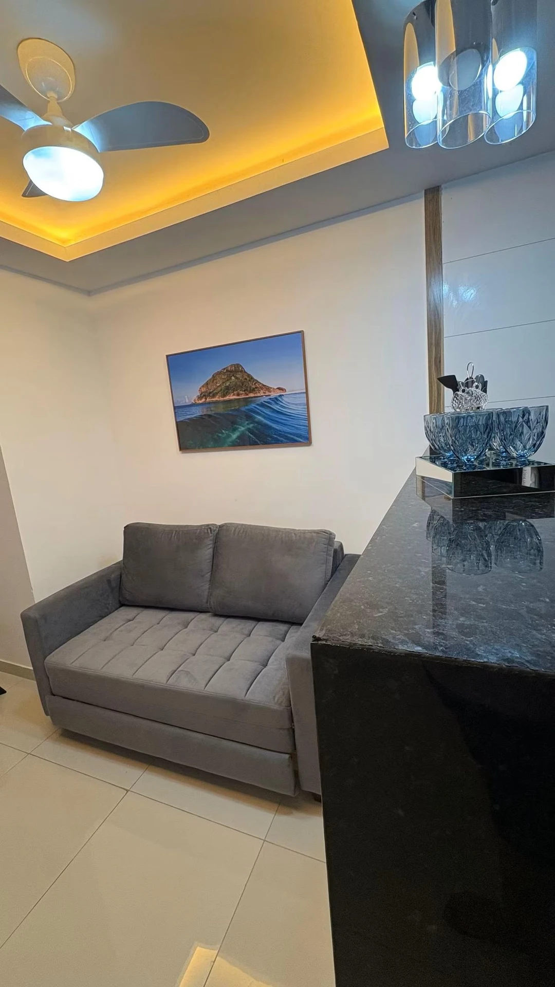 Furnished 1-bedroom apartment with open kitchen — photo 11