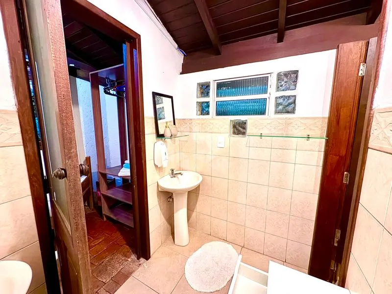 Furnished 80 m² loft with views of water — photo 23