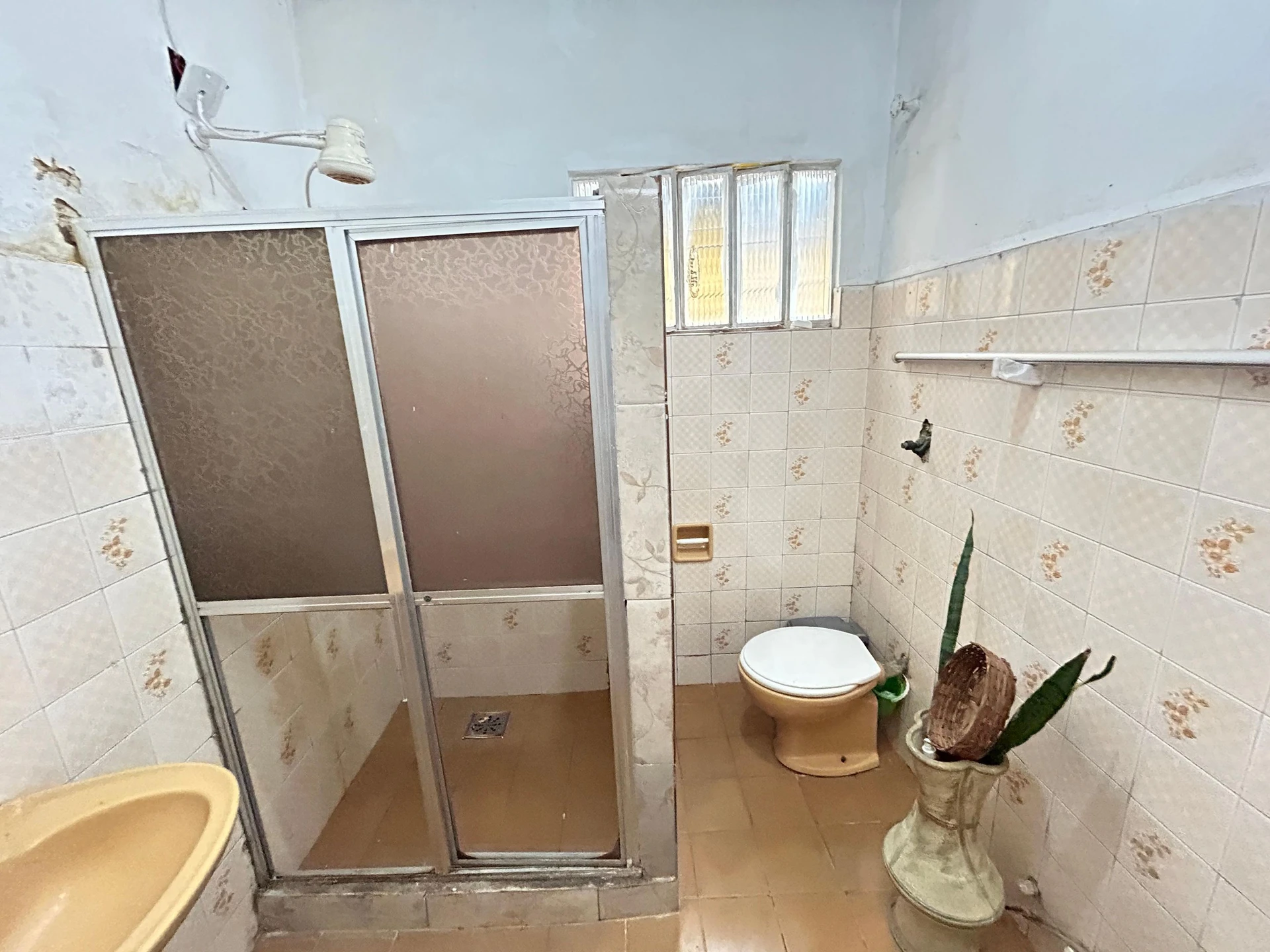 House for rent with 2 bedrooms, balcony and yard — photo 5