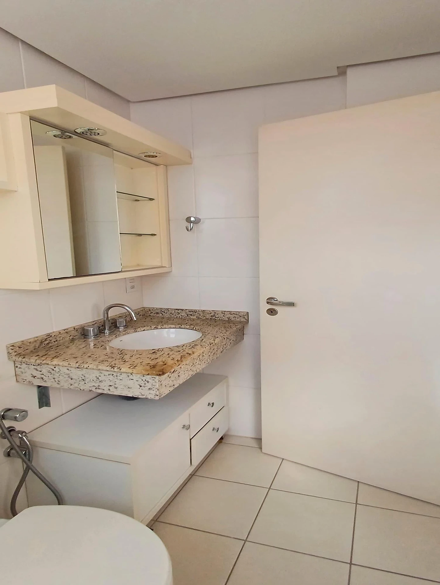 2-bedroom apartment with a dishwasher — photo 35