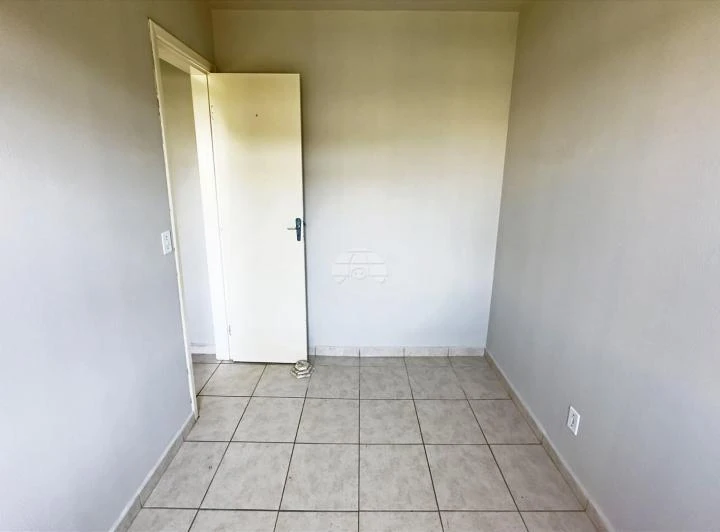 2-bedroom apartment with separate kitchen and parking — photo 8