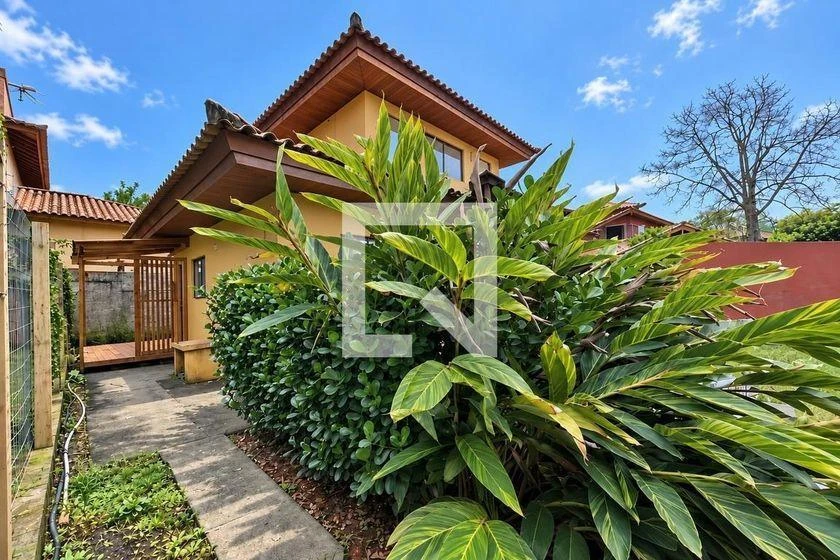 Casa de 2 dormitorios con balcón gourmet en Florianópolis — photo 9