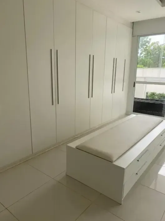 Casa mobiliada com 5 suítes e piscina e cozinha fechada — photo 16