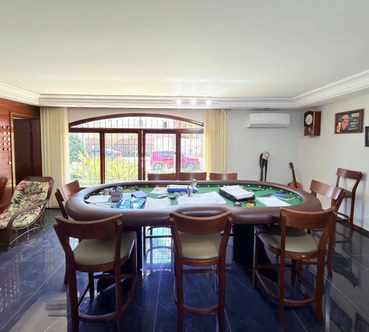 4-bedroom house with a bathtub in Curitiba — photo 19