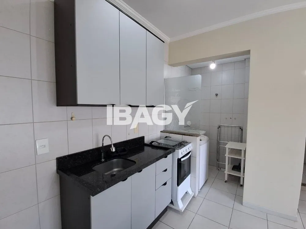 Furnished 1-bedroom apartment with an integrated kitchen — photo 7