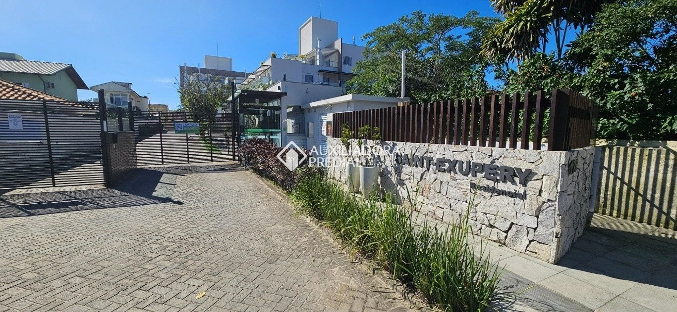 3-bedroom apartment with a private pool in Florianópolis — photo 13