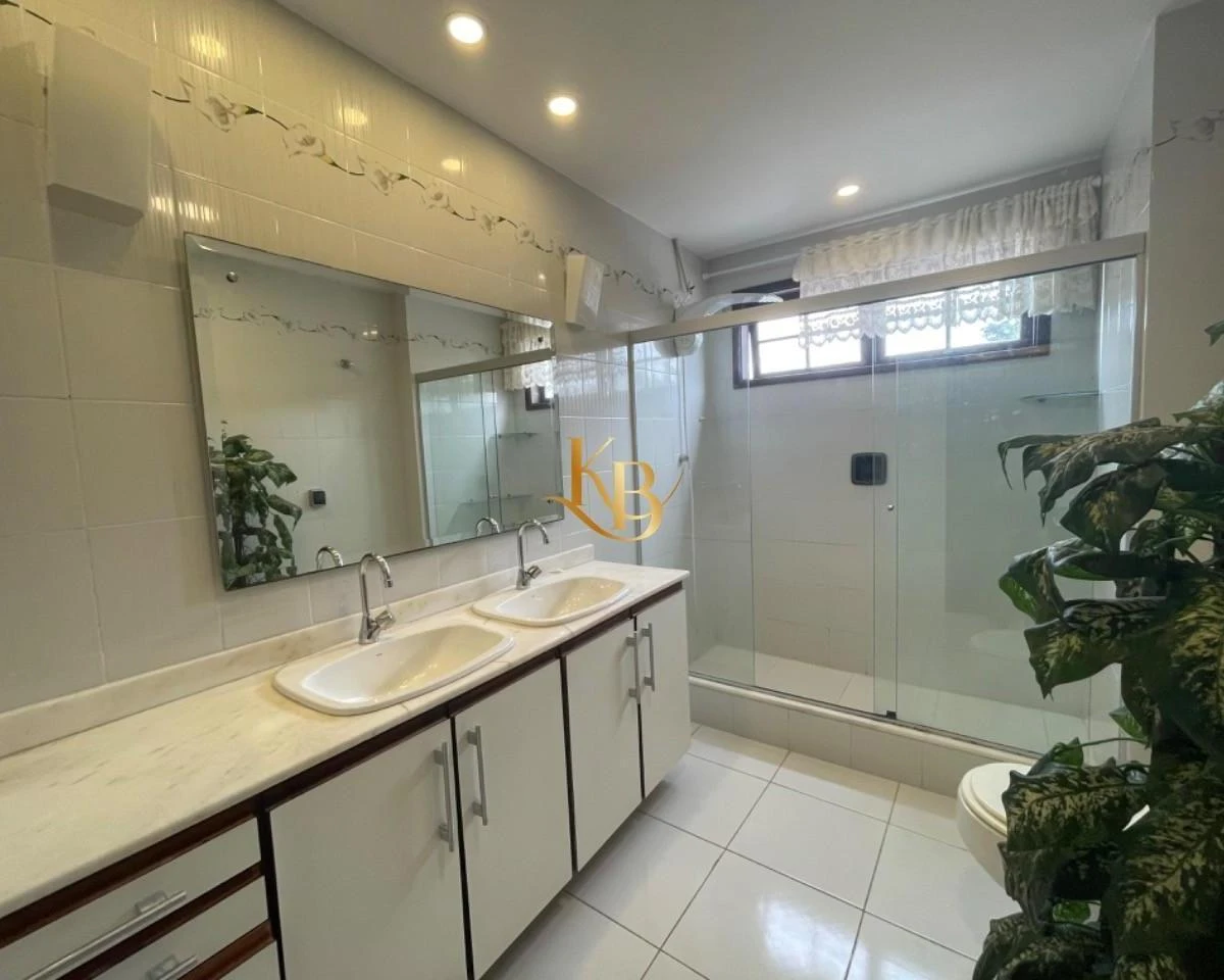 Мебльований будинок з 5 спальнями і 1050 м² — photo 8