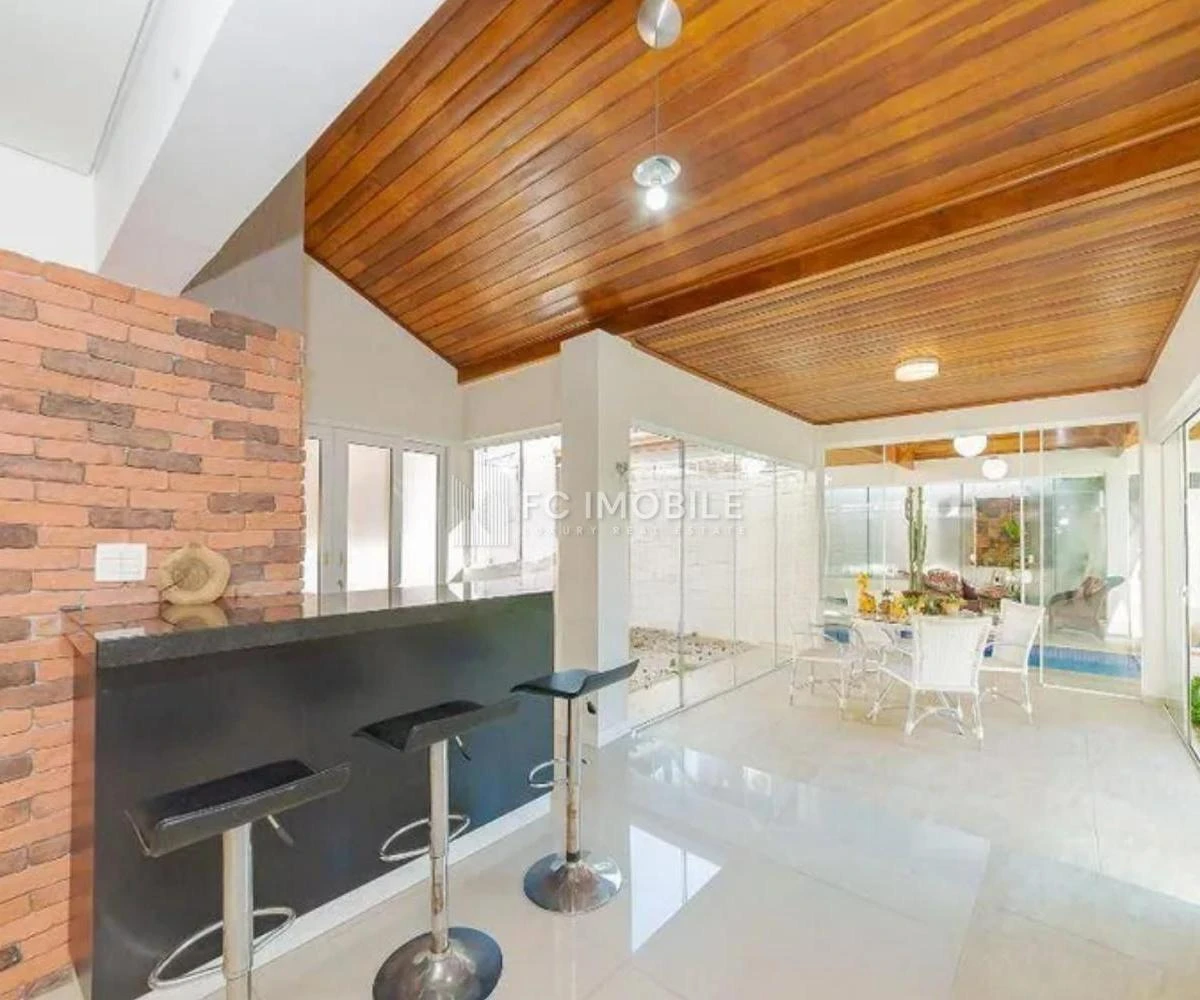 Casa mobiliada com 5 dormitórios e 6 banheiros, 405 m² — photo 5