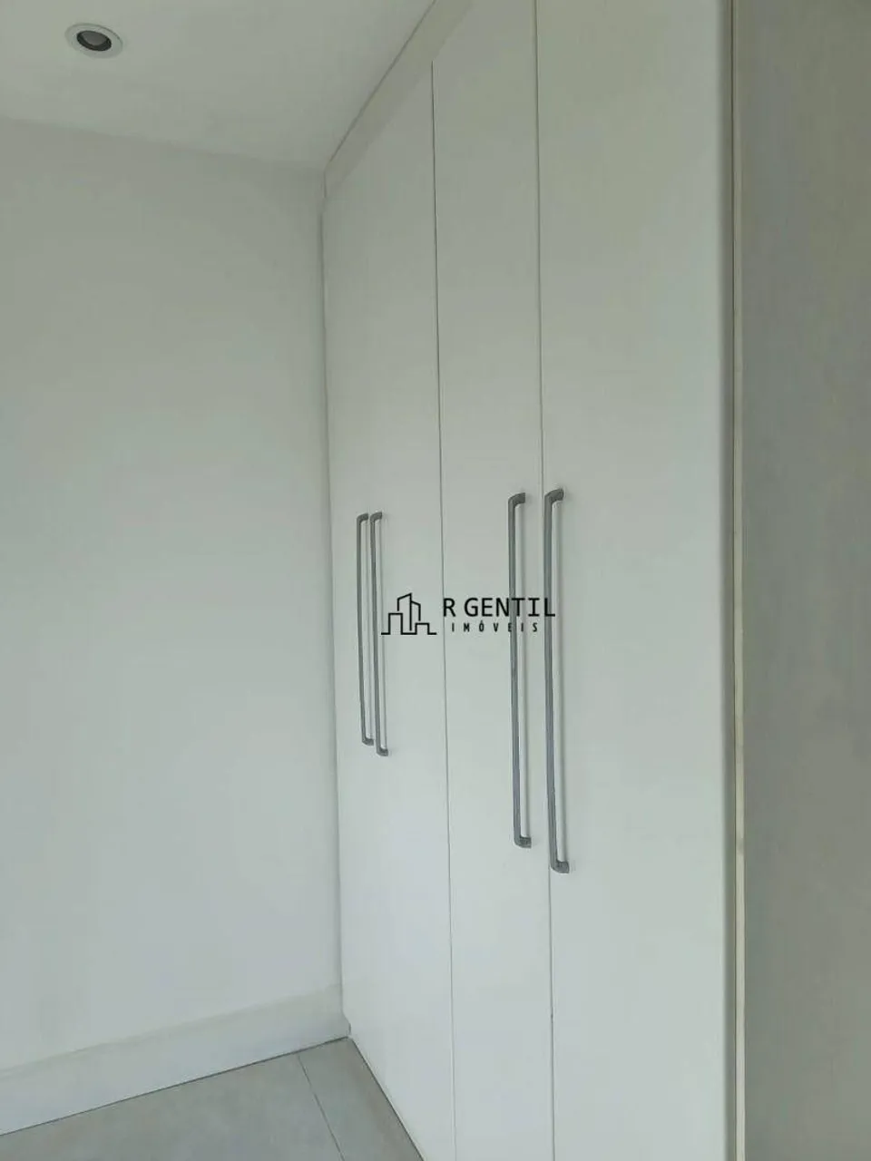 Furnished apartment with 3 bedrooms and 5 bathrooms — photo 11