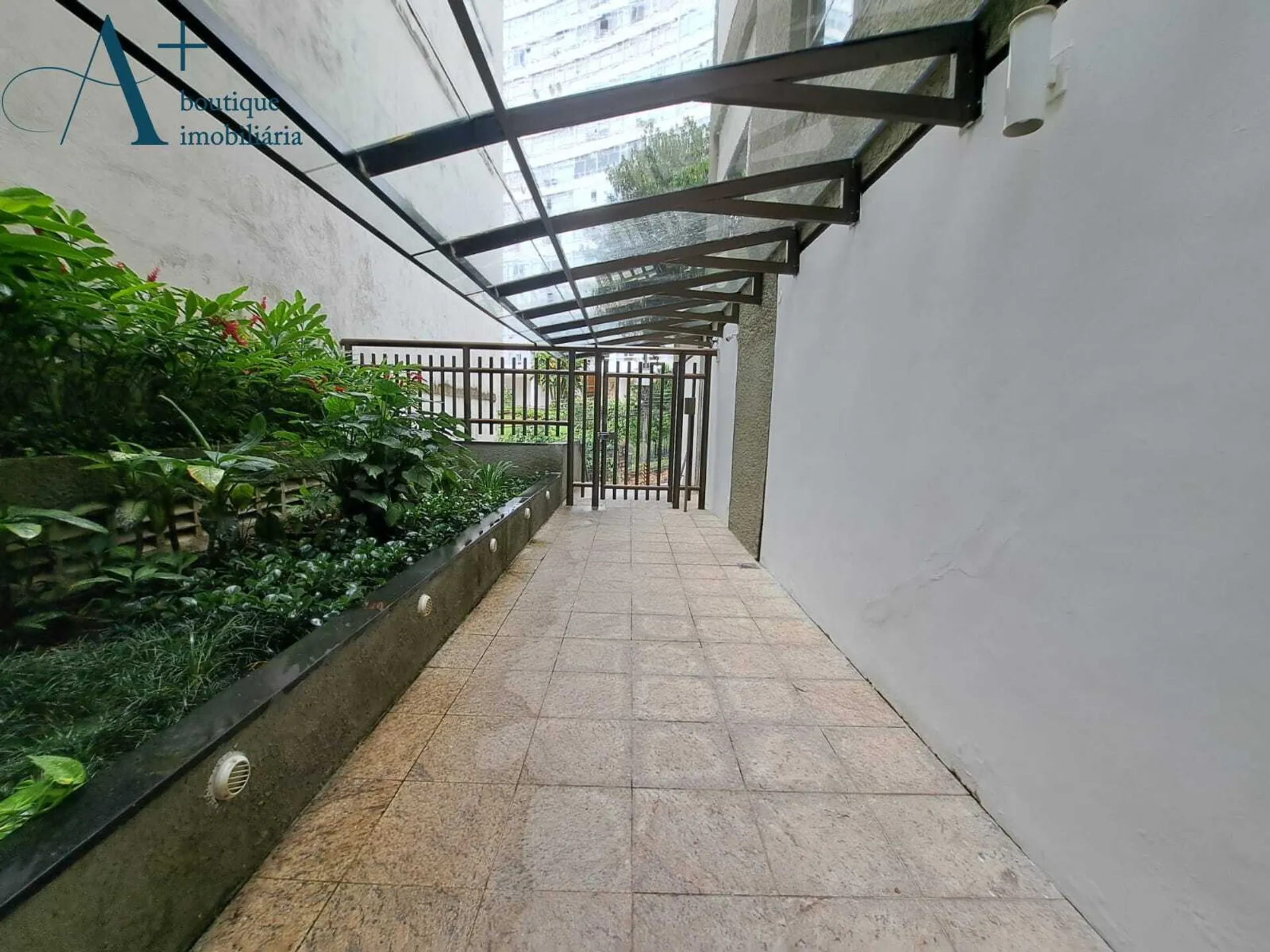 Apartamento de 160 m² con 4 dormitorios y pisos de madera — photo 26
