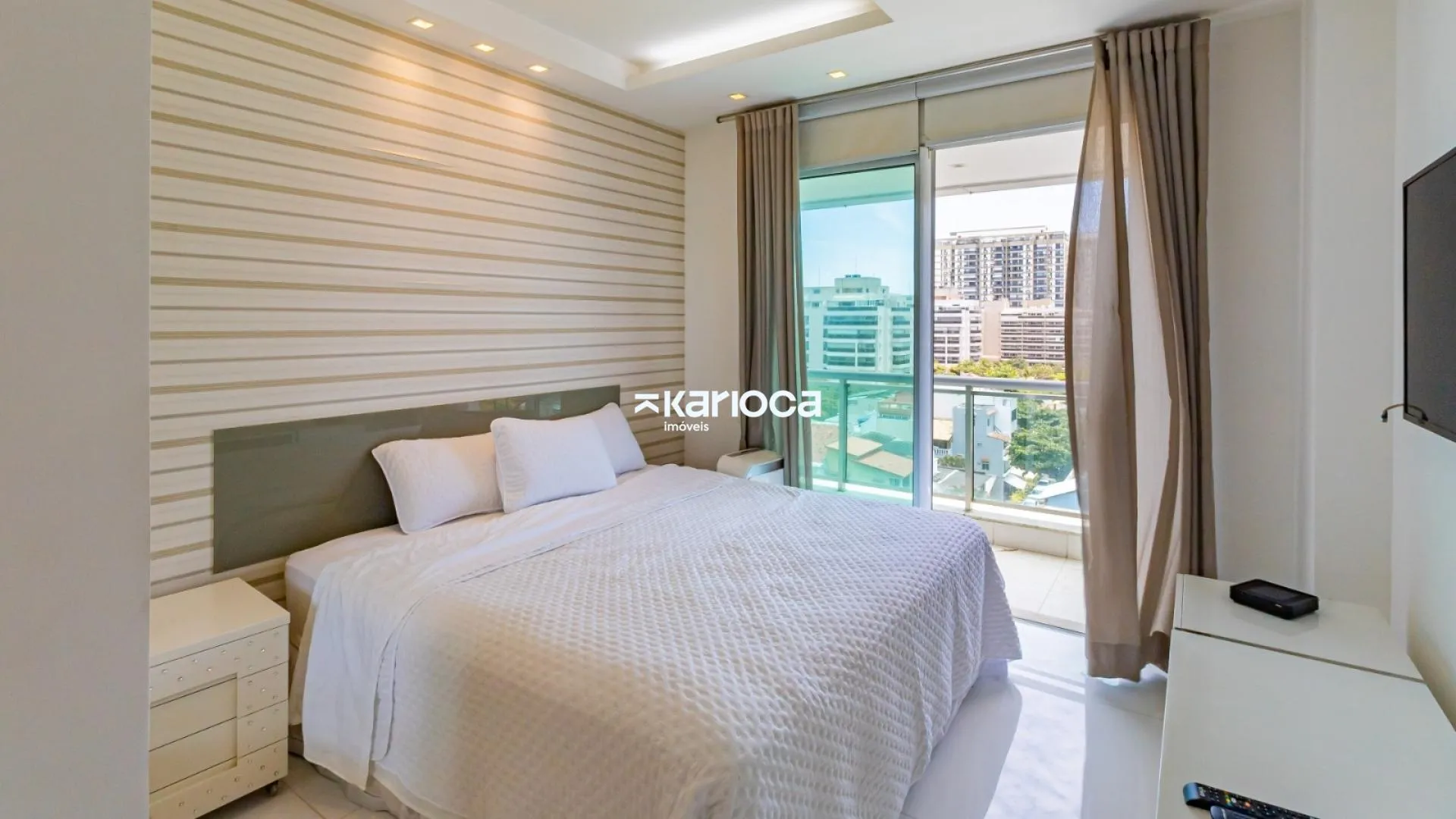 Apartamento mobiliado com 4 suítes e churrasqueira na varanda — photo 52