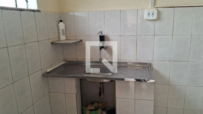 2-bedroom apartment with wood or laminate floors — photo 13