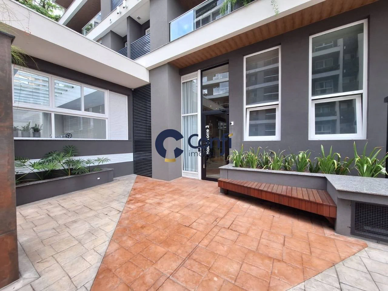 3-bedroom apartment with a grill on the balcony — photo 26