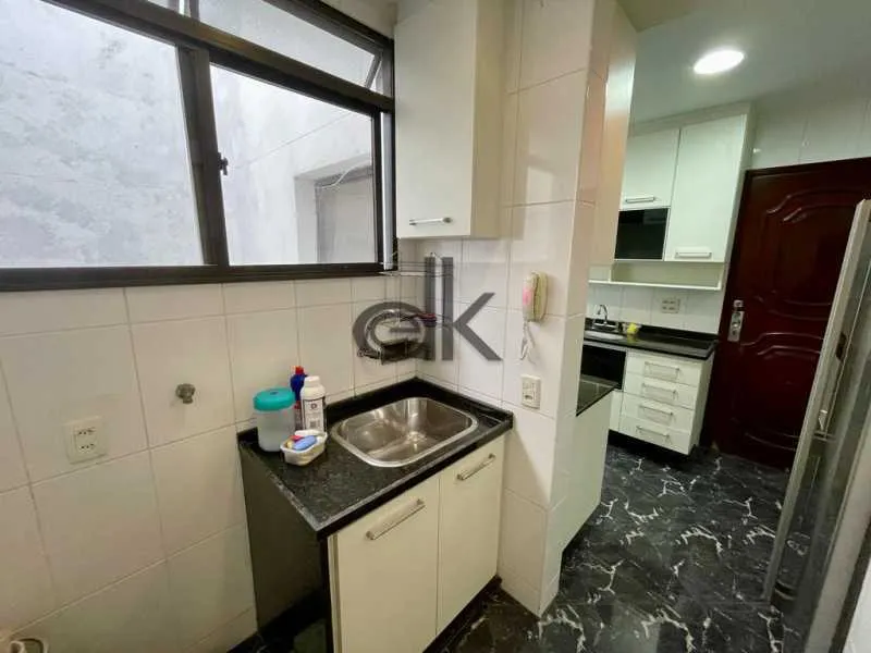 Furnished apartment, 98 m², with a glass-enclosed balcony — photo 23