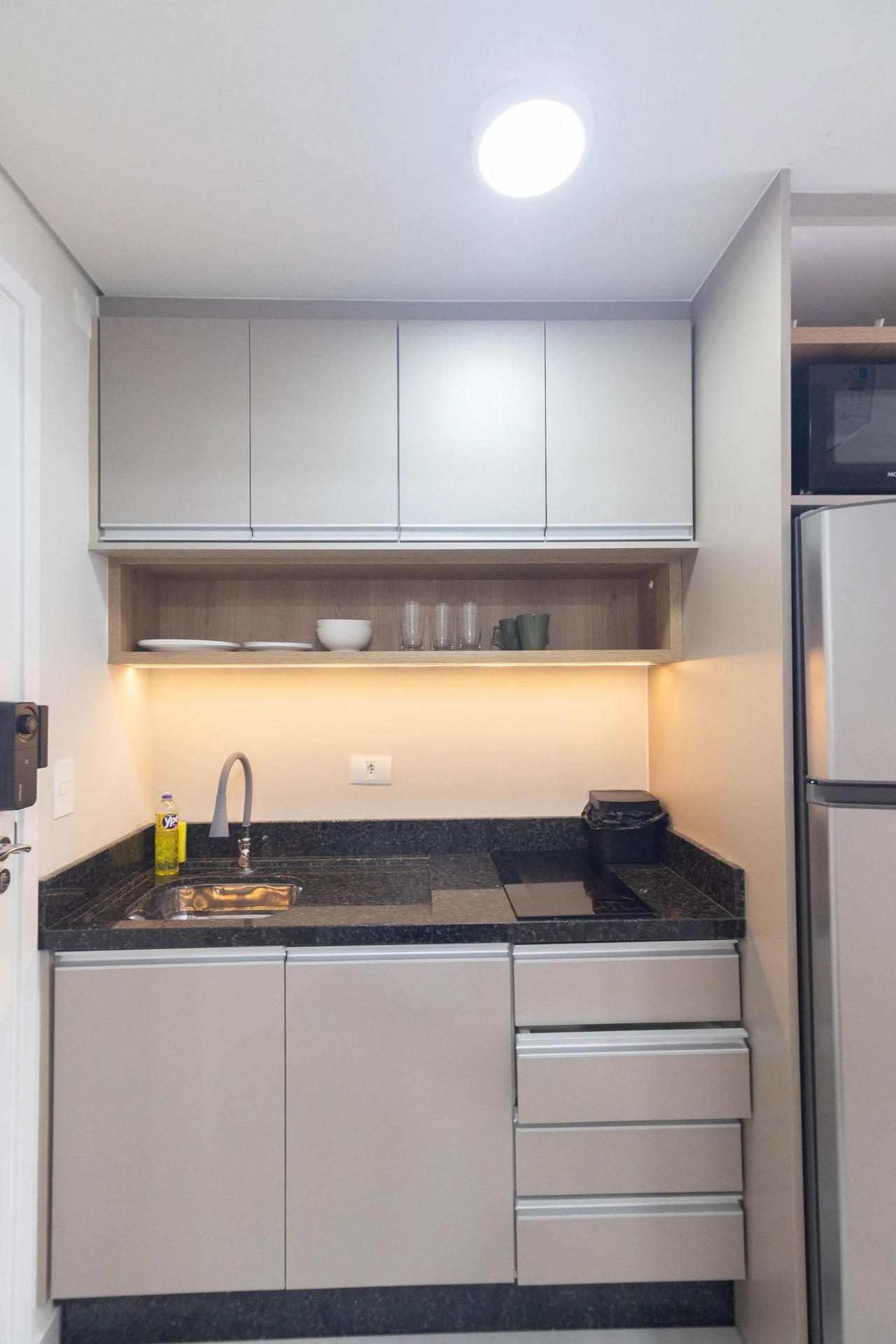 Студия 20 м² с рабочим местом и стиральной машиной — photo 17