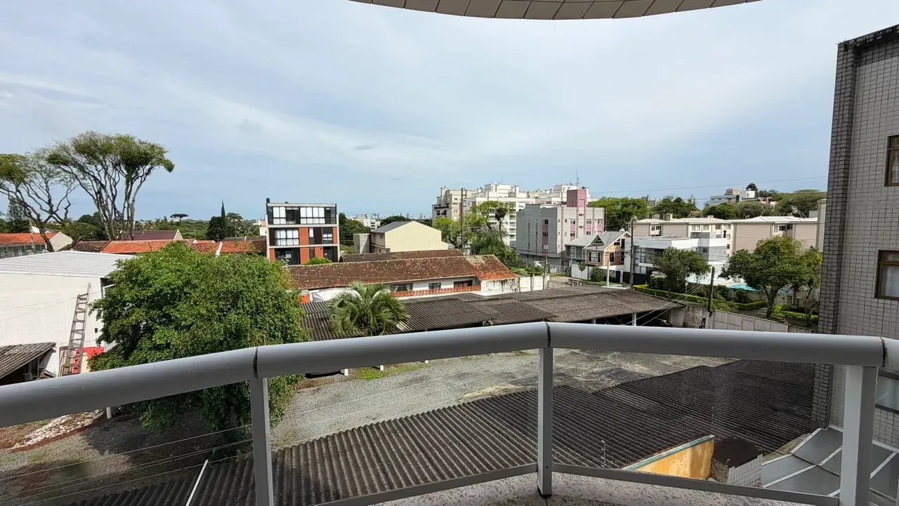 2-bedroom apartment with a washing machine in Curitiba — photo 27