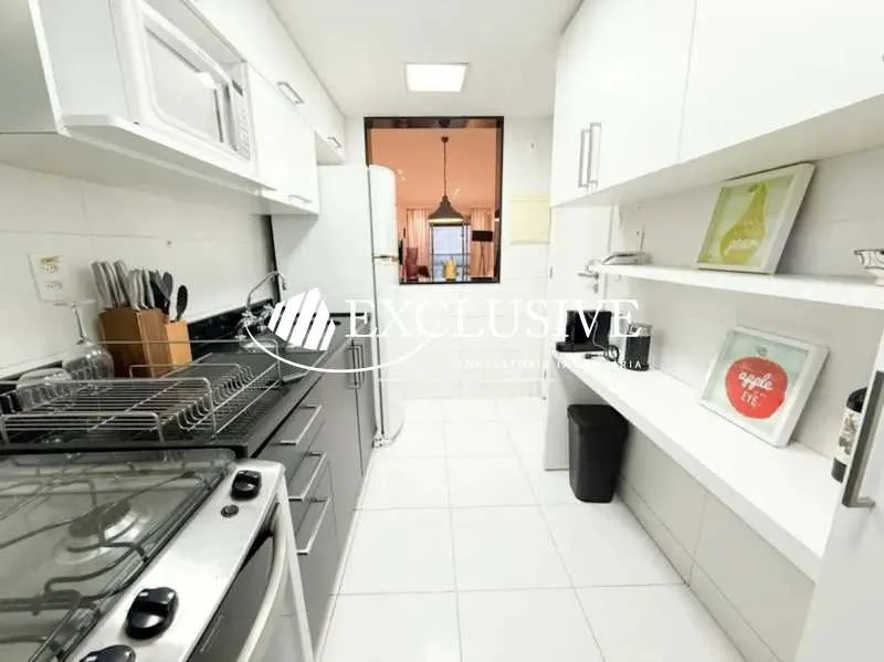 Furnished apartment, 96 m², with floor-to-ceiling windows — photo 14