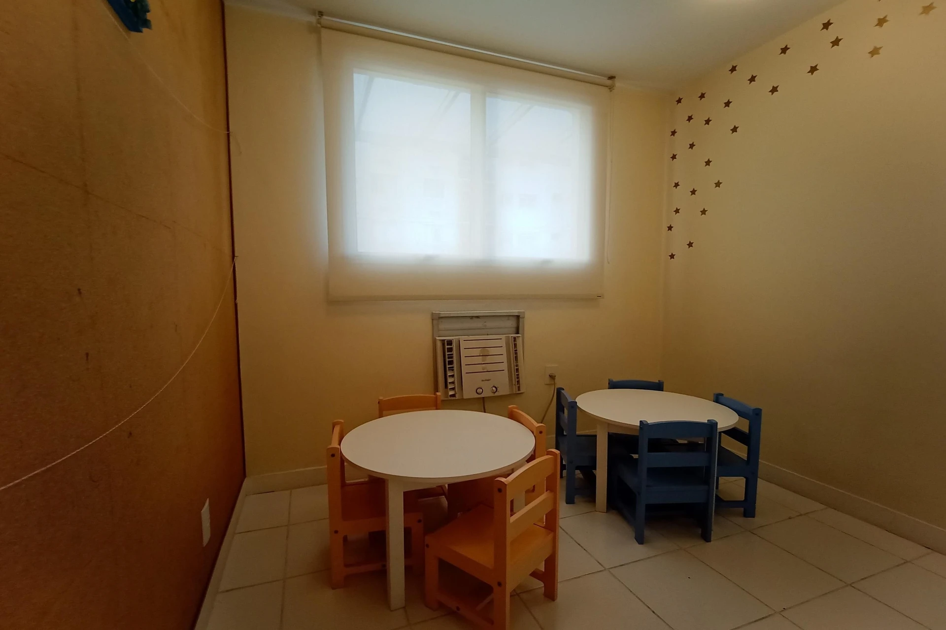 Квартира в оренду з 2 спальнями, 1 ванною та 1 місцем — photo 48