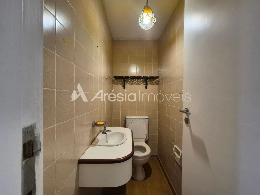 Apartment, 123 m², with wood or laminate floors — photo 3