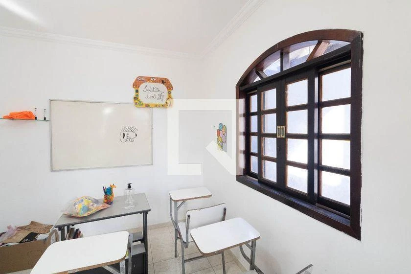 Casa com 3 quartos e 2 banheiros, 160 m² — photo 22