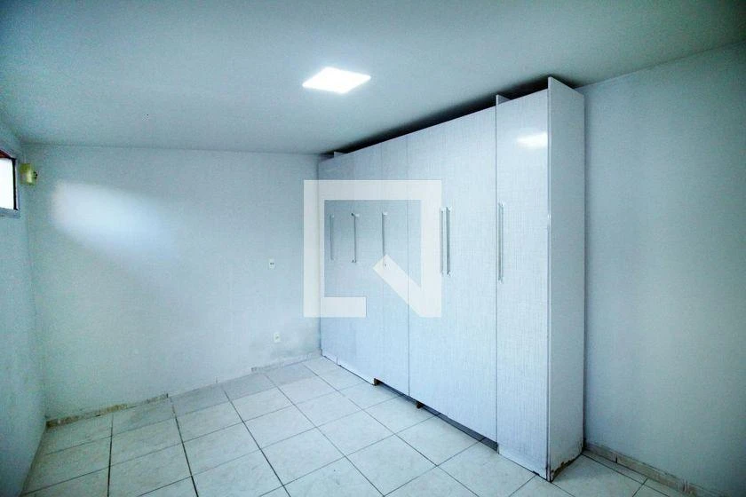 Kitnet de 1 dormitorio con cocina a gas y 32 m² — photo 6