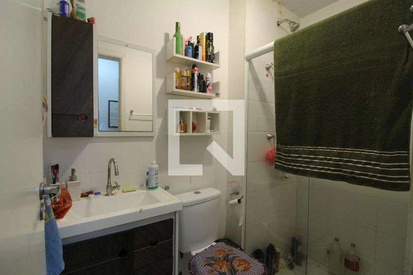 Furnished apartment with a balcony and 2 bedrooms — photo 25