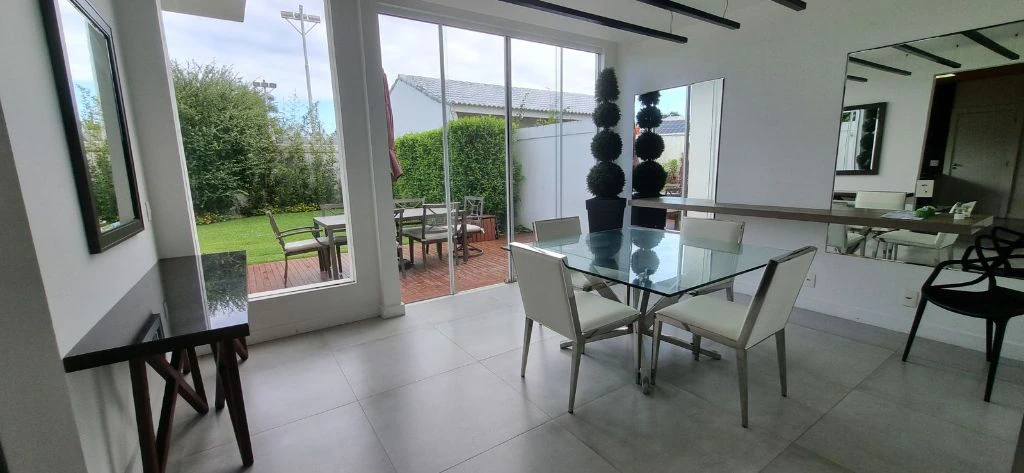 Casa mobiliada com 4 suítes e 720 m², perto do lazer — photo 9