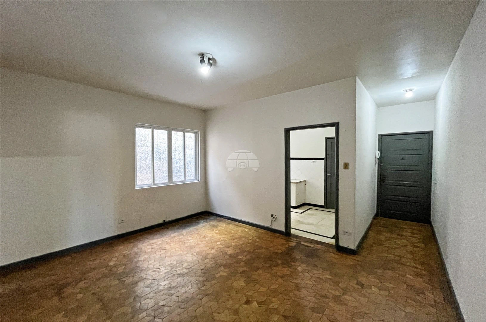 83 m² apartment with a separate kitchen and 2 bedrooms — photo 4