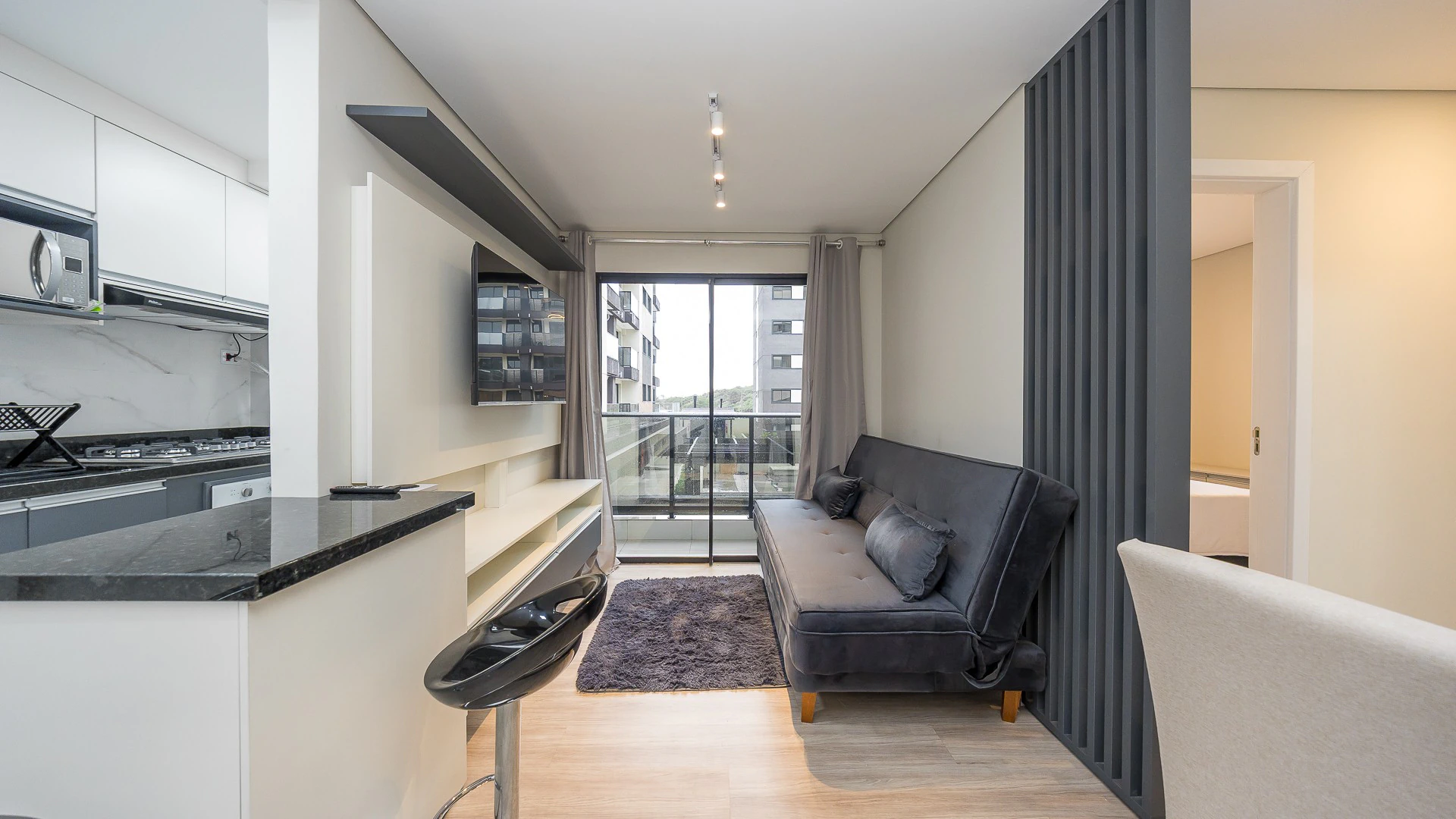 Furnished 2-bedroom apartment with an open-plan kitchen