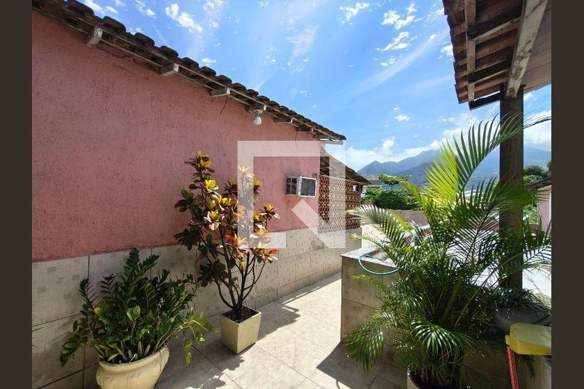 358 m² rental house with 2 bedrooms, suite and balcony — photo 50