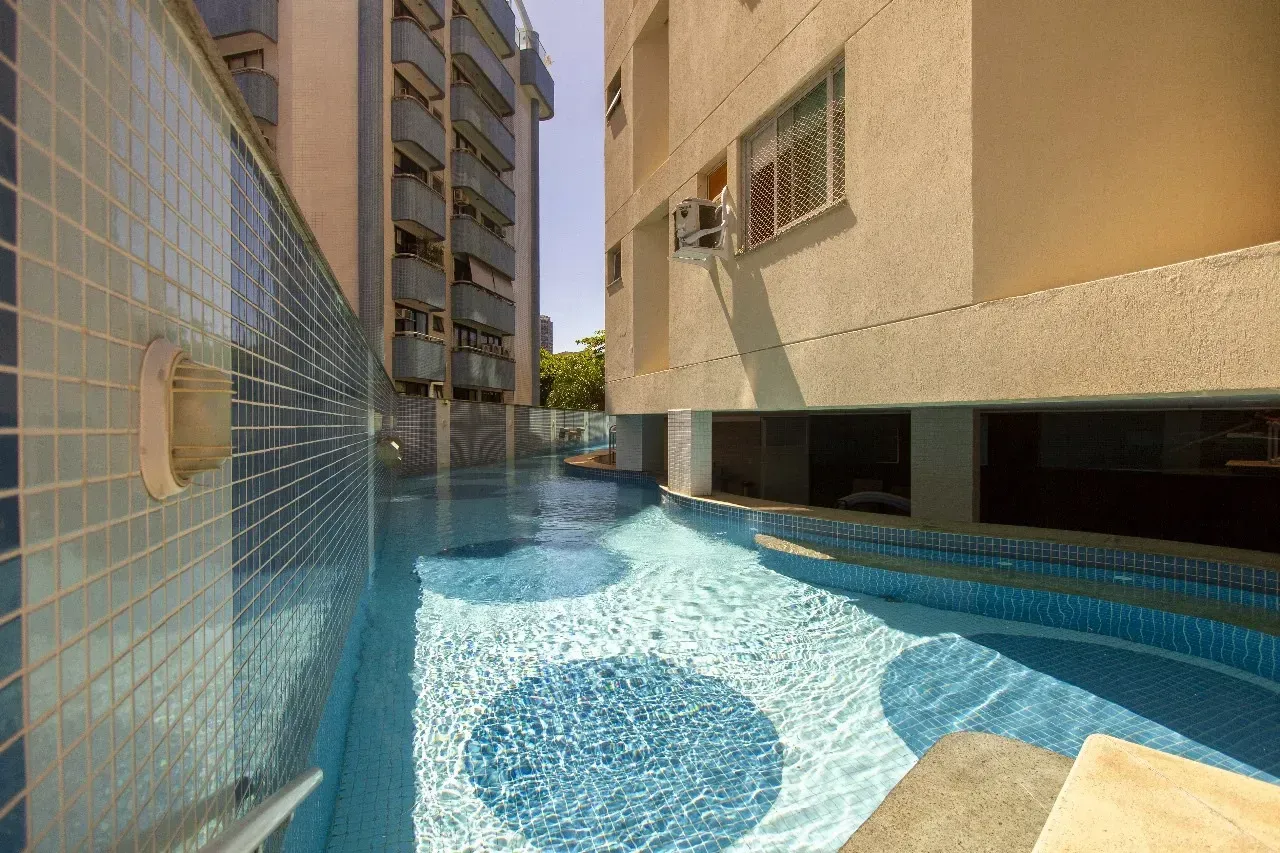 Furnished 100 m² apartment with a bedroom en-suite — photo 18