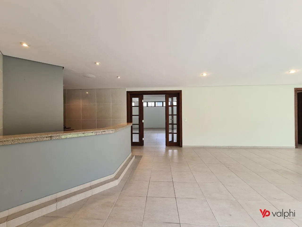 Condo house with 3 en-suite bedrooms and private garden — photo 45