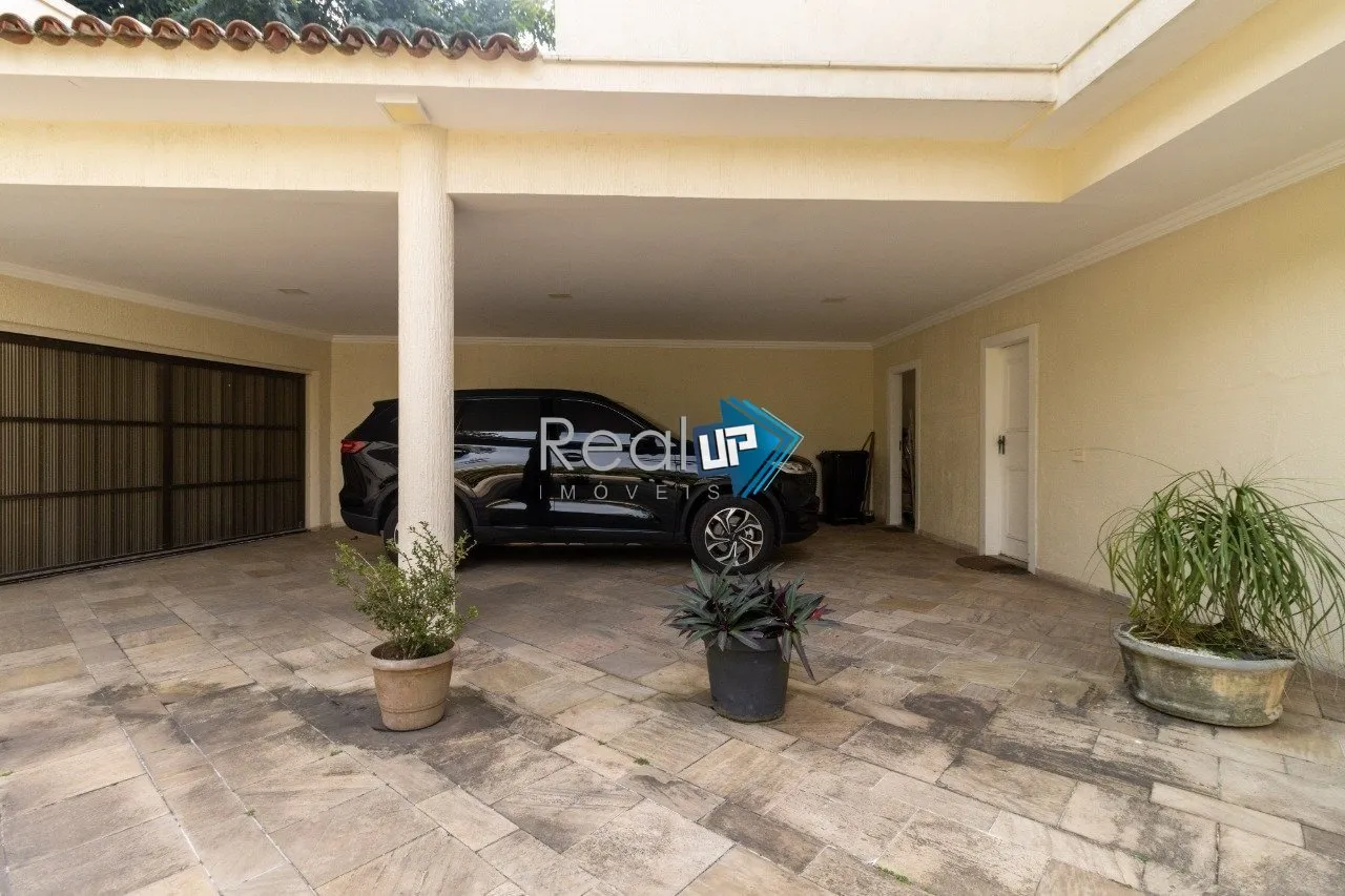 Condominium house with 5 bedrooms and 1081 m² plus laundry — photo 76