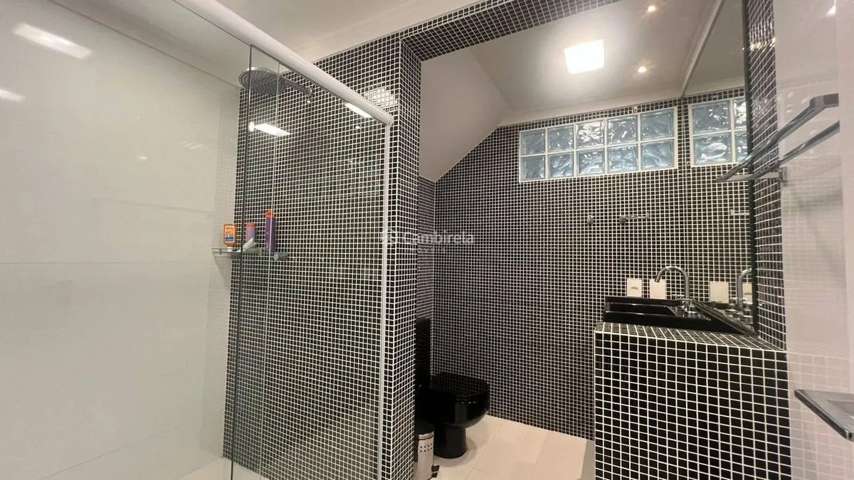 Casa mobiliada com 6 suítes e 1837 m² — photo 52