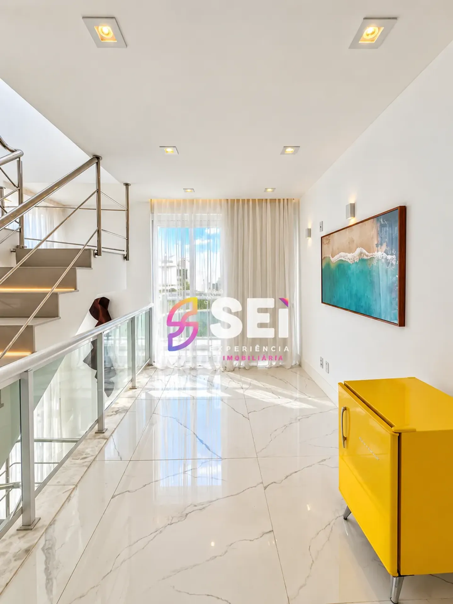 Furnished house, 600 m², with a fireplace — photo 19
