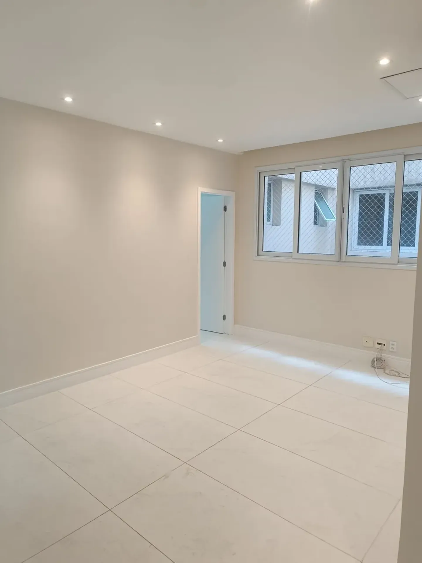Water view in a 4-bedroom apartment, 282 m² — photo 4