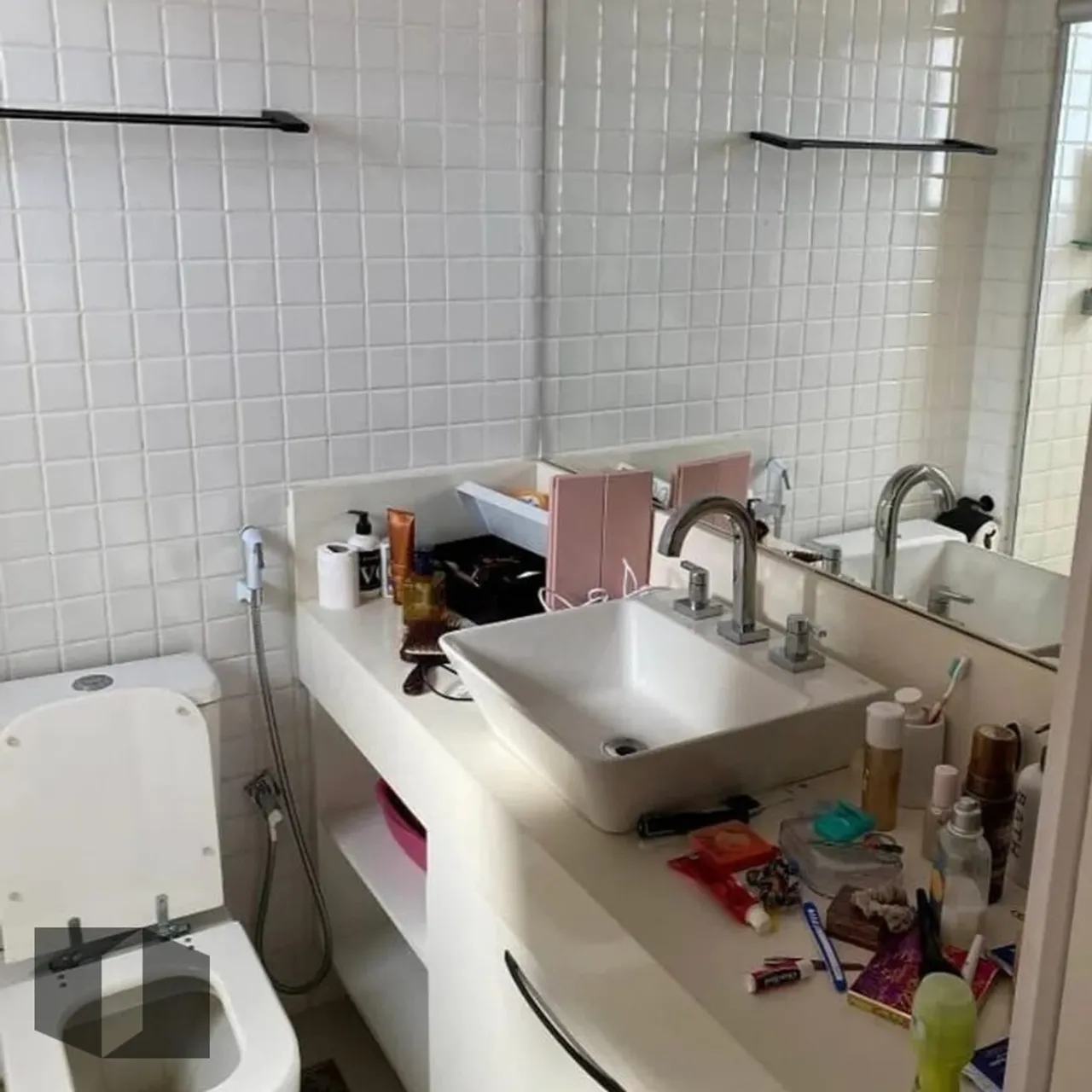 Apartment with 2 bedrooms and a glass-enclosed balcony — photo 10