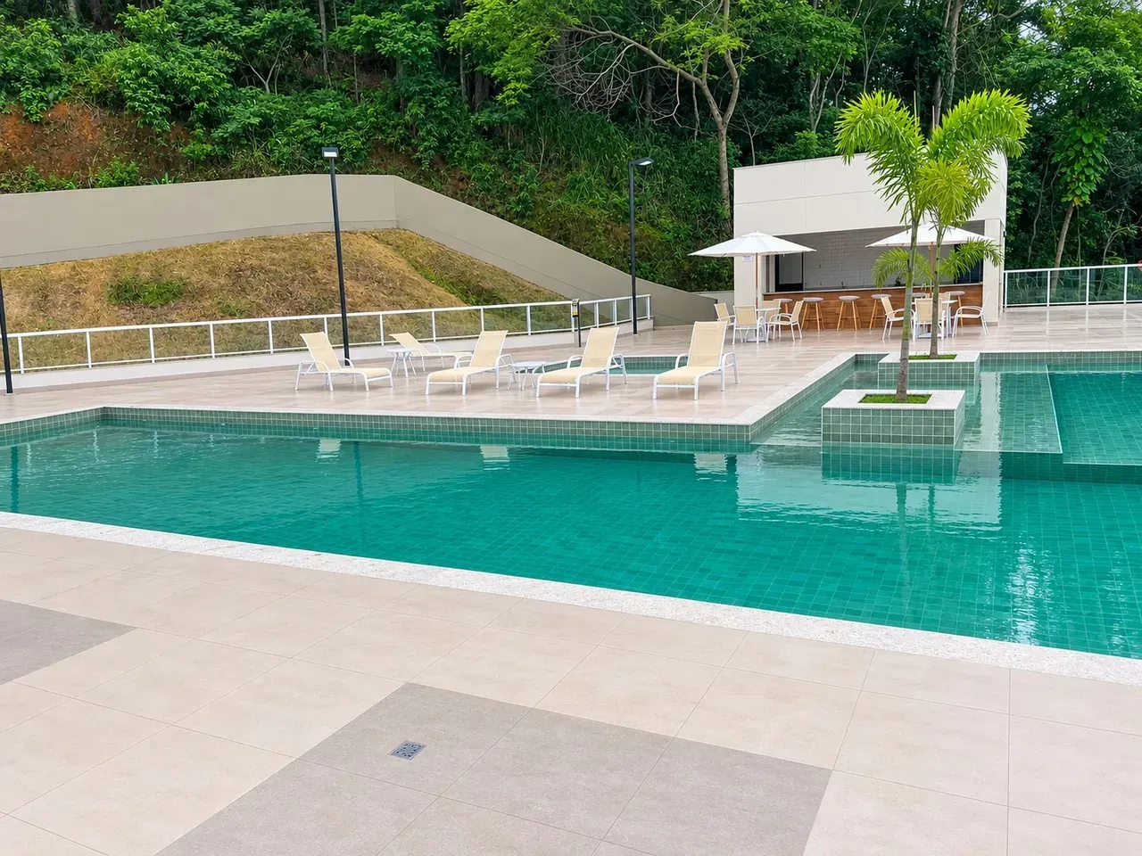 Apartamento com 2 quartos e varanda em bom estado — photo 4